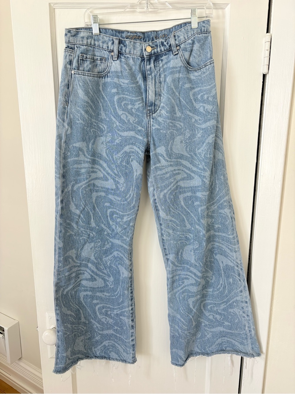 Women’s Swirl-Pattern Light Blue Wide-Leg Jeans